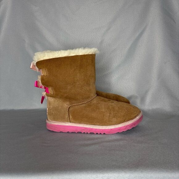 Womens Ugg Boots Bailey Bow Chestnut & Pink Suede Coquette Has Wear See Photos - Picture 6 of 12